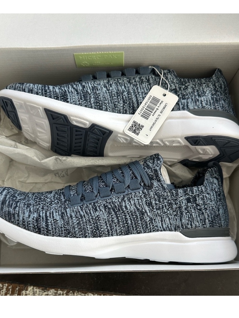 BNIB LULULEMON x APL PULL ON SNEAKERS SZ W-8.5 -M -7